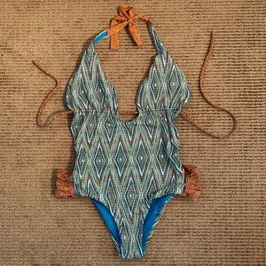 SAHA open back one piece